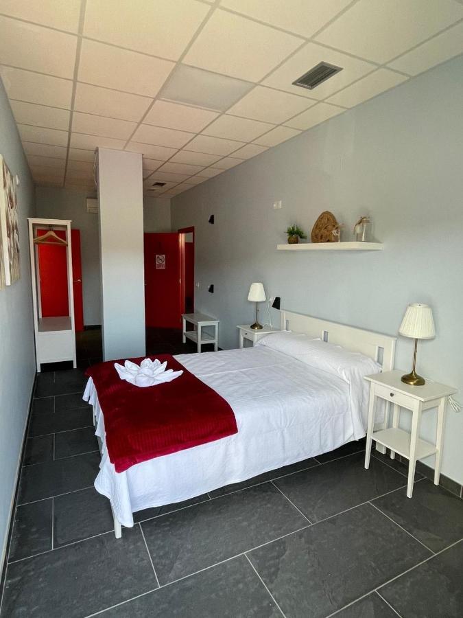 Hostel & Rooms O Albergue Da Meiga 帕德隆 外观 照片