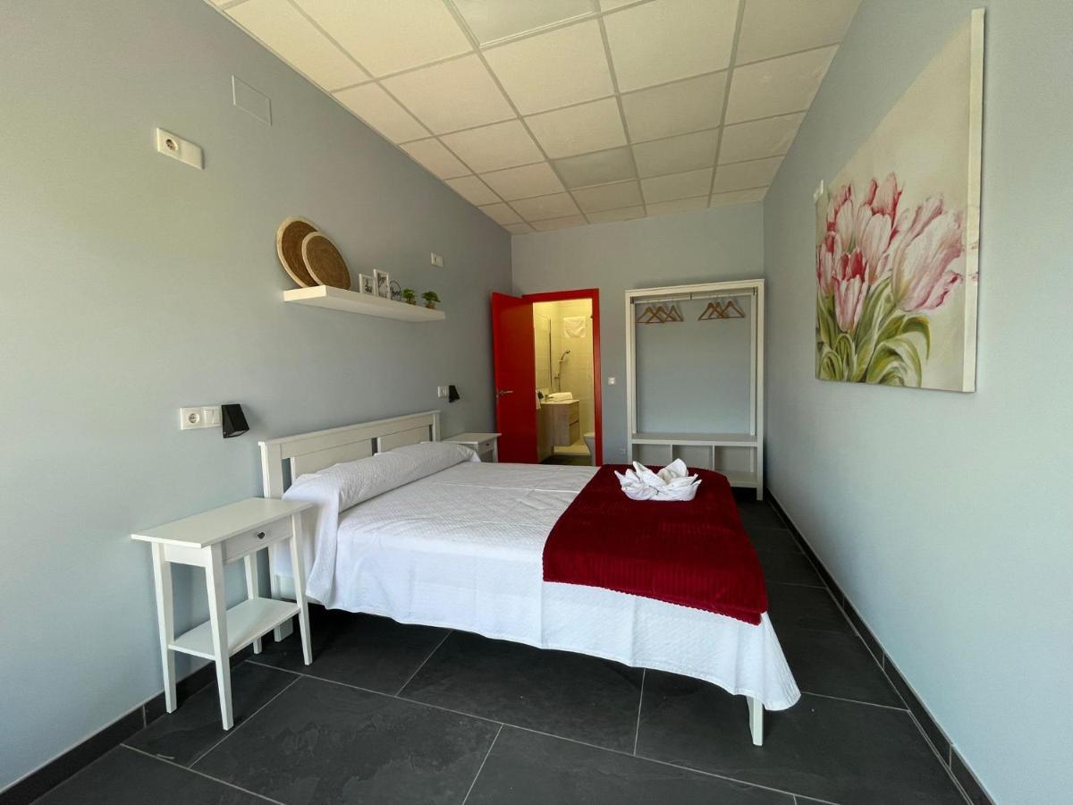 Hostel & Rooms O Albergue Da Meiga 帕德隆 外观 照片