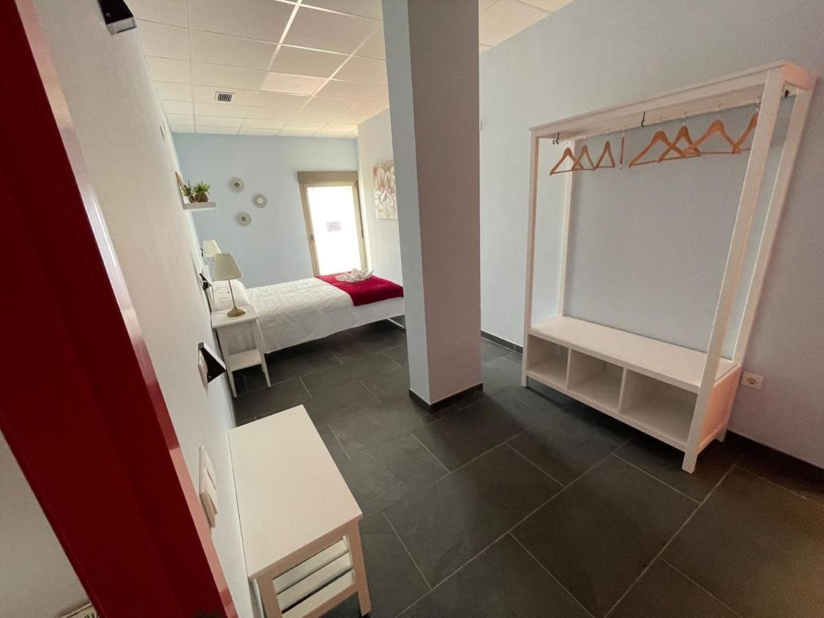 Hostel & Rooms O Albergue Da Meiga 帕德隆 外观 照片
