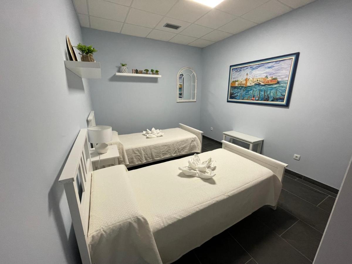 Hostel & Rooms O Albergue Da Meiga 帕德隆 外观 照片