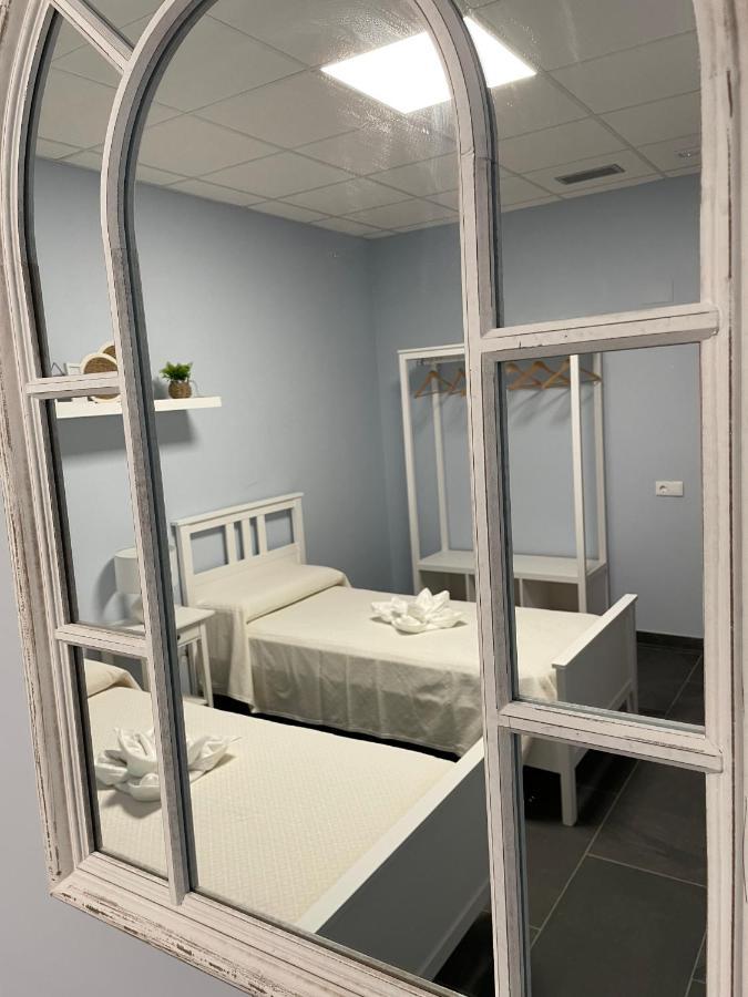 Hostel & Rooms O Albergue Da Meiga 帕德隆 外观 照片
