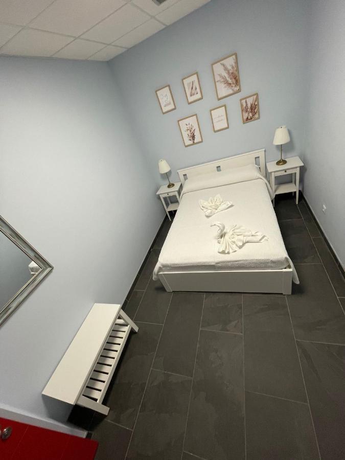 Hostel & Rooms O Albergue Da Meiga 帕德隆 外观 照片