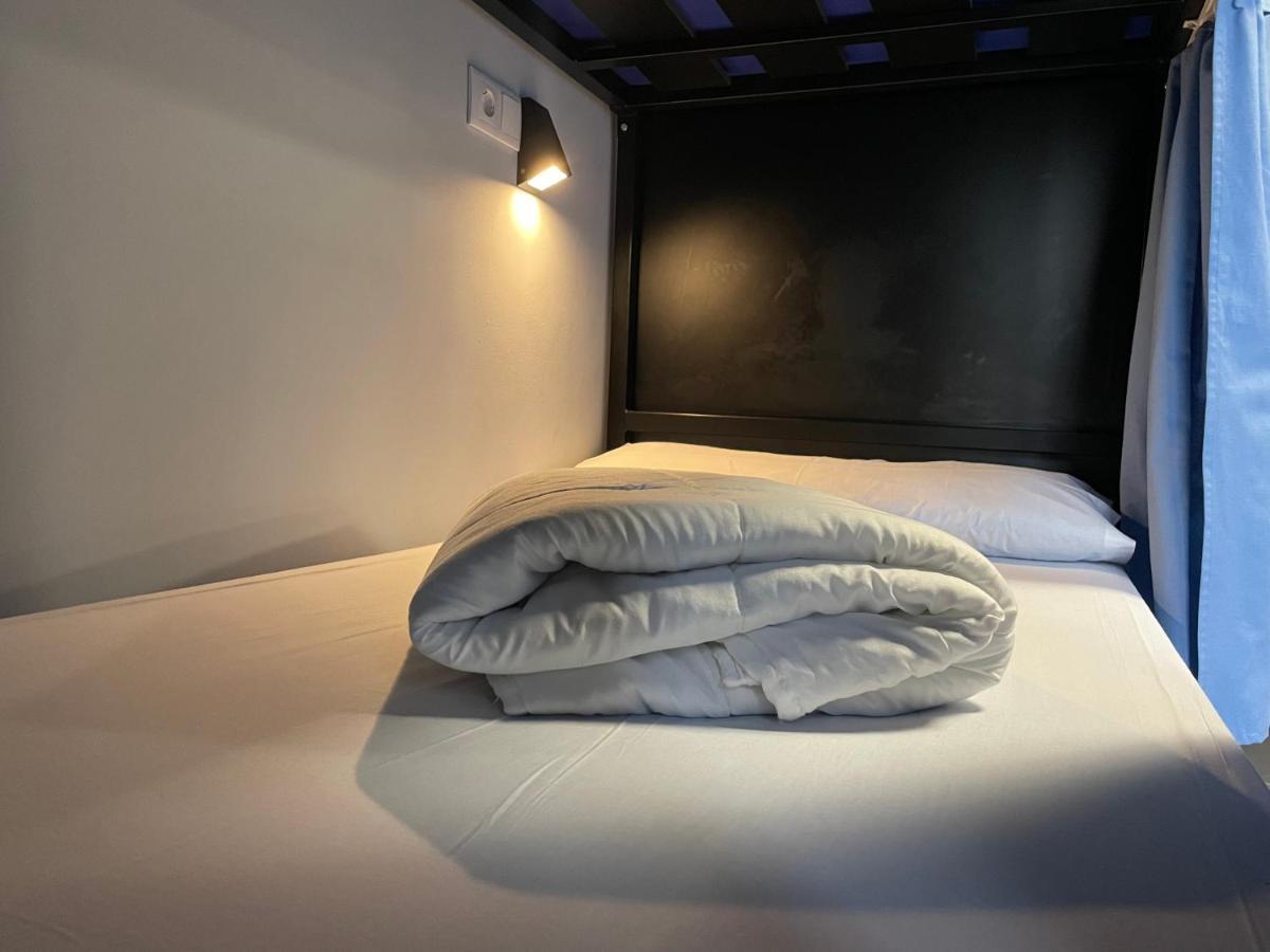 Hostel & Rooms O Albergue Da Meiga 帕德隆 外观 照片