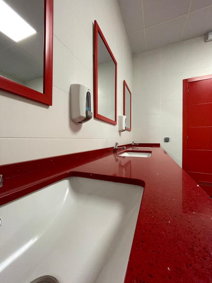 Hostel & Rooms O Albergue Da Meiga 帕德隆 外观 照片