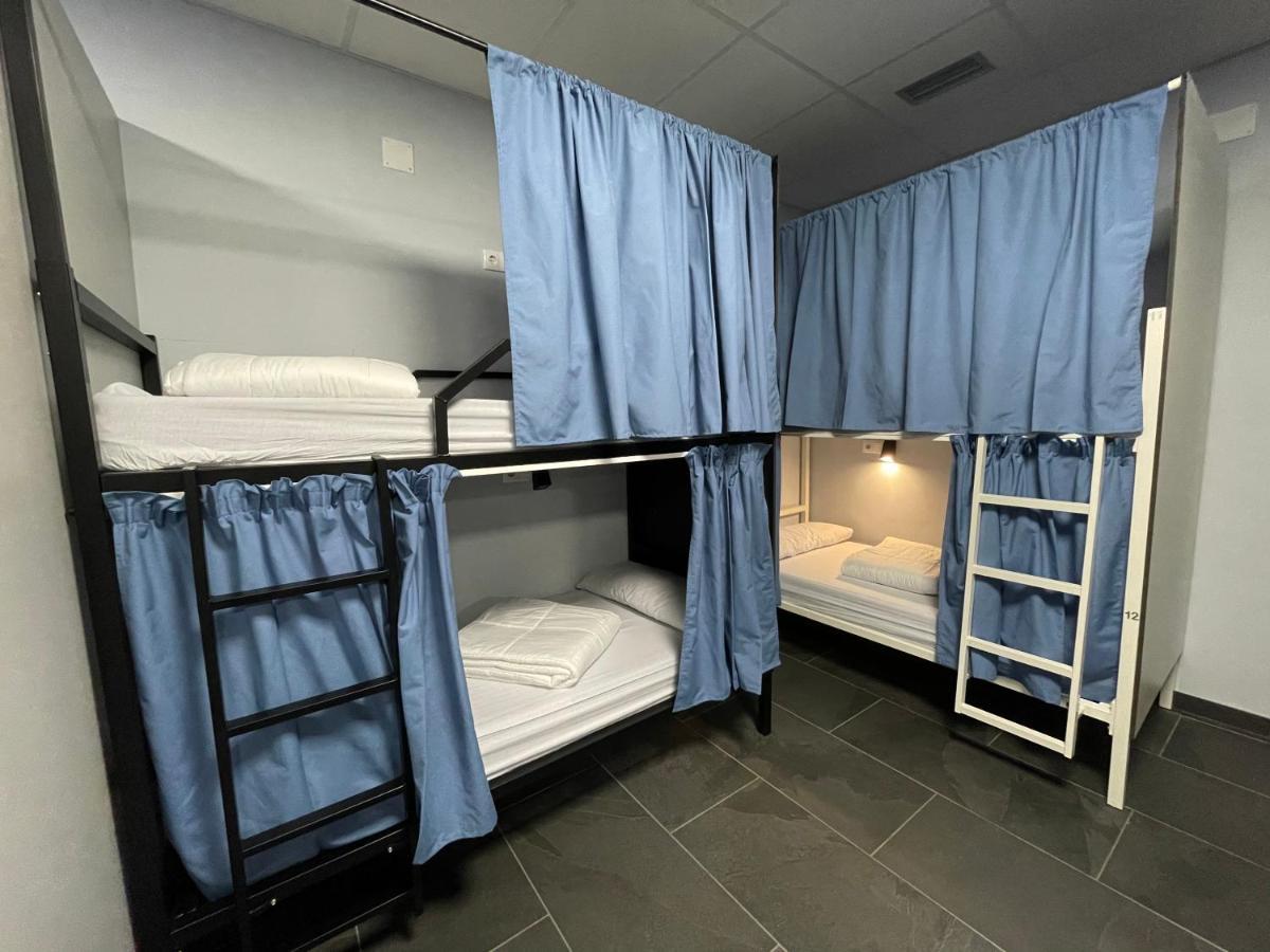 Hostel & Rooms O Albergue Da Meiga 帕德隆 外观 照片