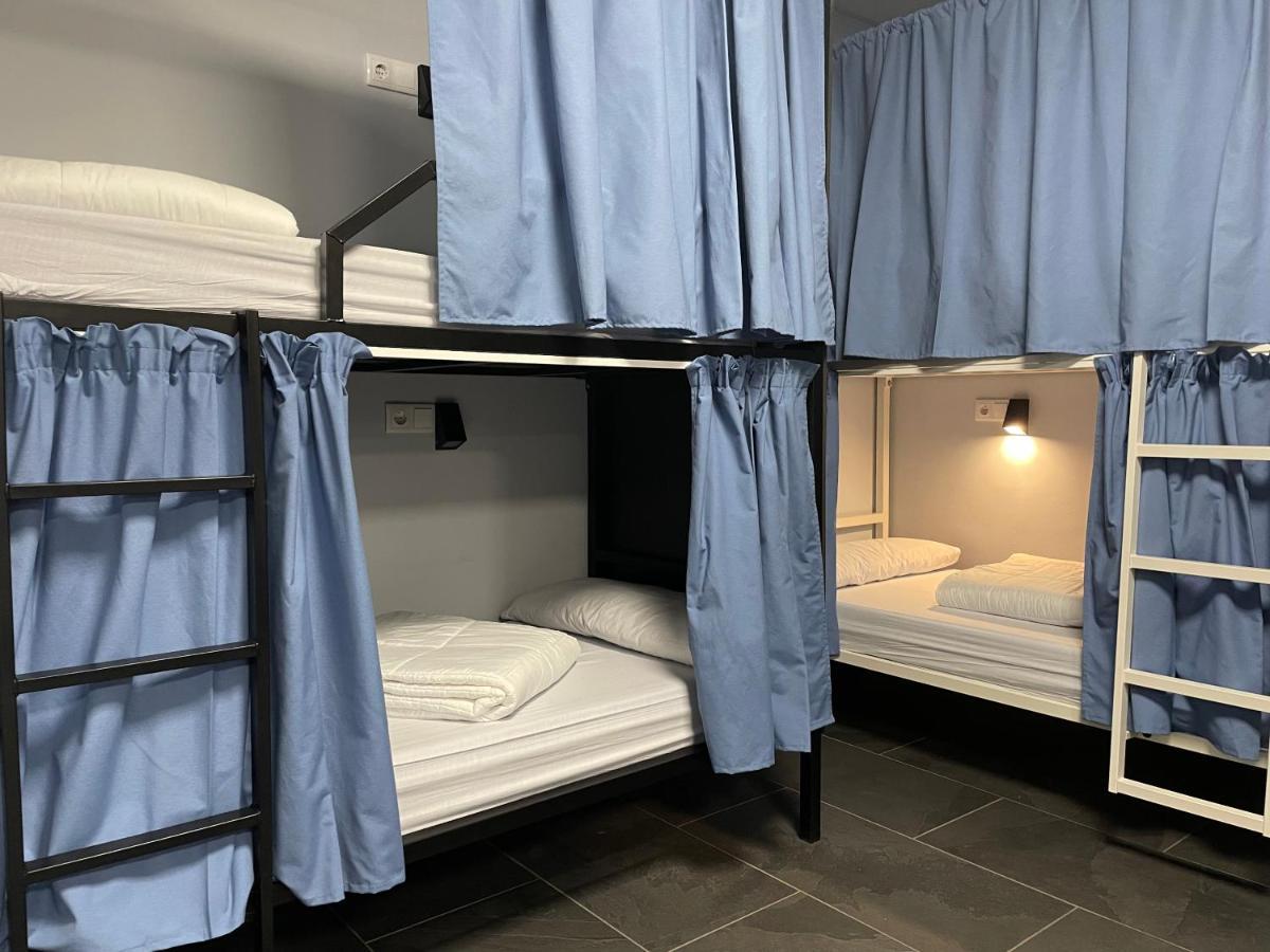 Hostel & Rooms O Albergue Da Meiga 帕德隆 外观 照片