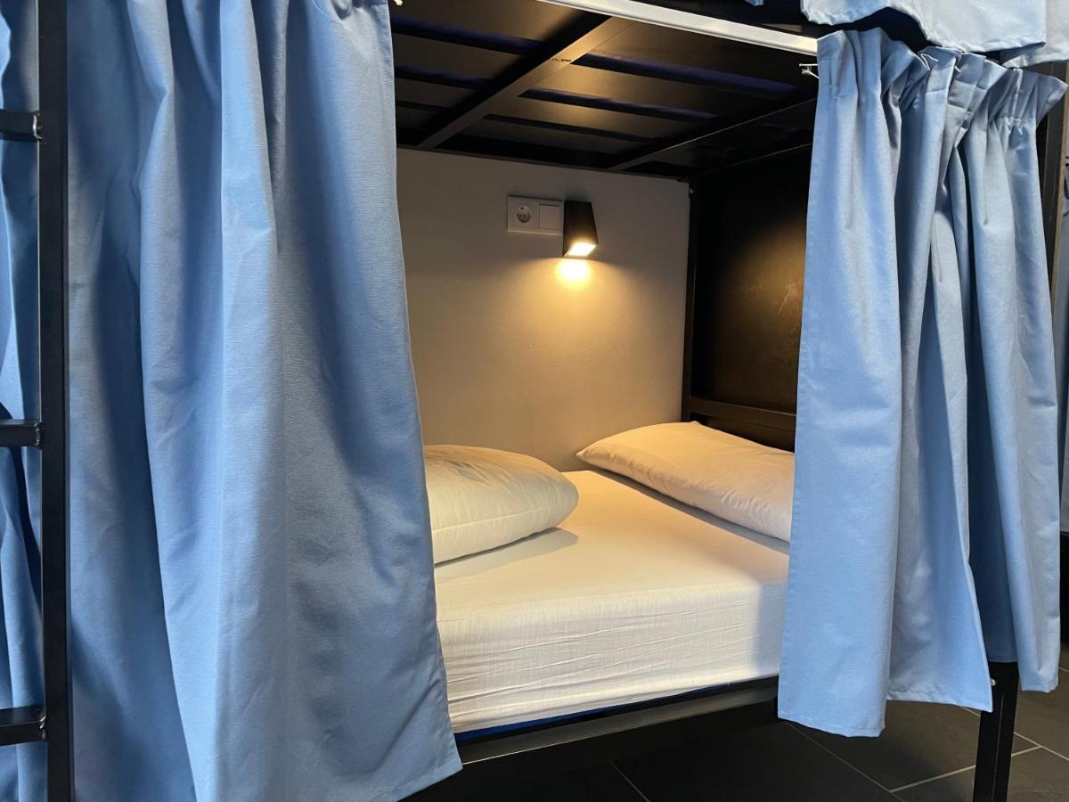 Hostel & Rooms O Albergue Da Meiga 帕德隆 外观 照片